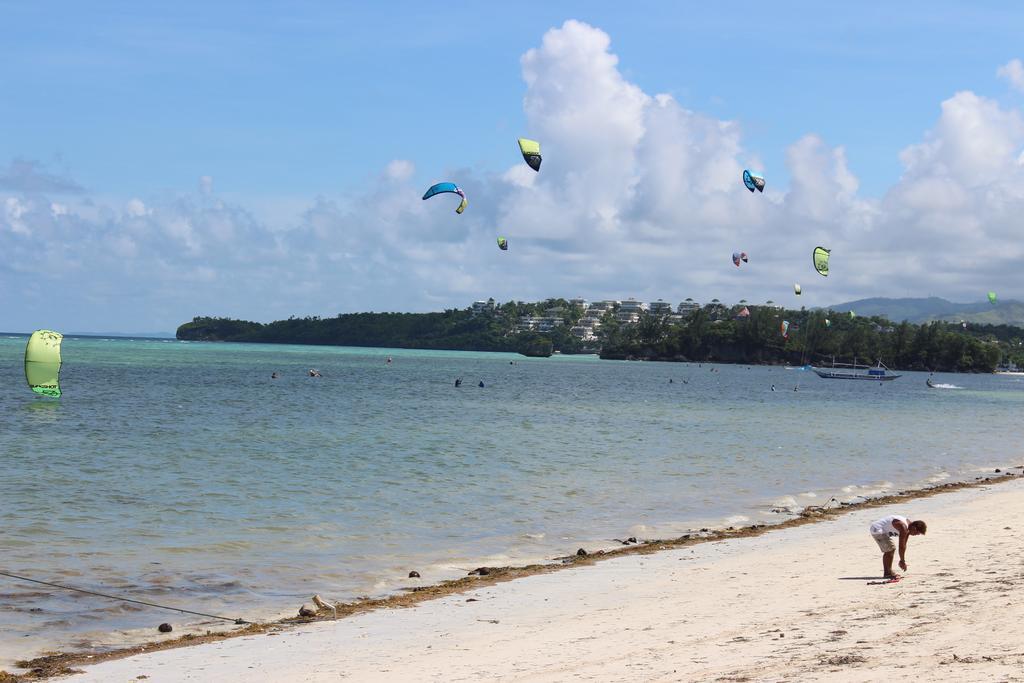 Surfers Home Boracay Balabag  Bagian luar foto